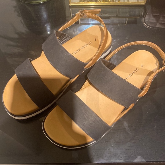 DENVER HAYES SANDALS - Picture 1 of 4